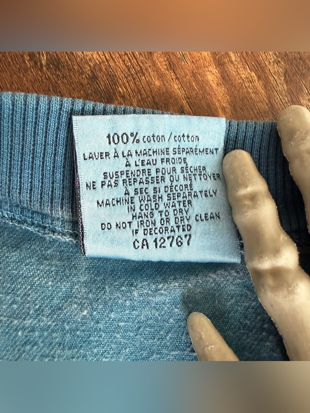 💀 SOLD 💀 Vintage 90s Blue Denim Steam Train Quebec Crewneck Pullover ~ Size L - Picture 9 of 9